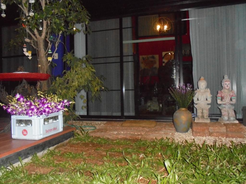 Chez Pom Hotel Chiang Mai Ngoại thất bức ảnh